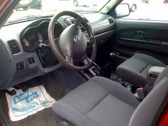 2004 Nissan Frontier Pictures