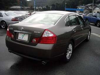 2004 Nissan Fuga Photos