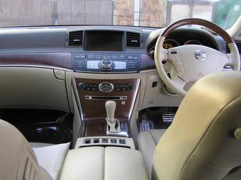 2004 Nissan Fuga Photos