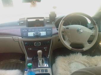 2004 Nissan Fuga Pictures