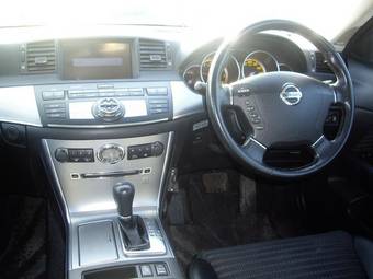 2004 Nissan Fuga Pictures