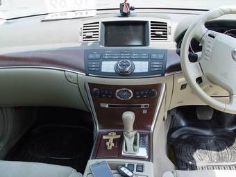 2005 Nissan Fuga Photos