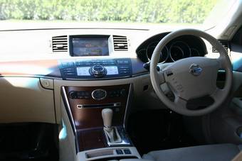2005 Nissan Fuga Photos