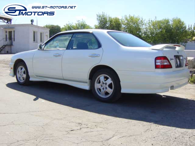 1997 Nissan Gloria Photos