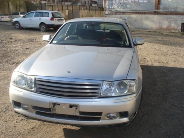 1999 Nissan Gloria
