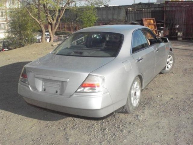 1999 Nissan Gloria