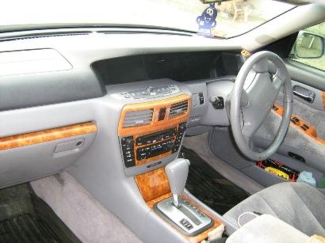 1999 Nissan Gloria