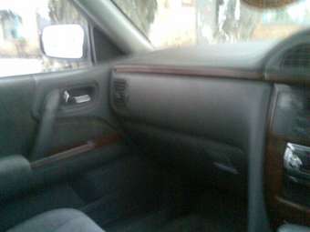 1999 Nissan Gloria Pictures