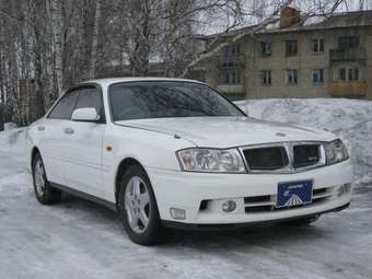 1999 Nissan Gloria Photos