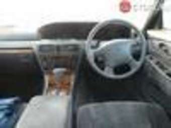 1999 Nissan Gloria Pictures