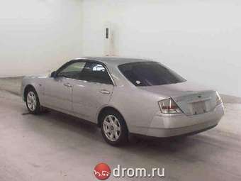 1999 Nissan Gloria Photos