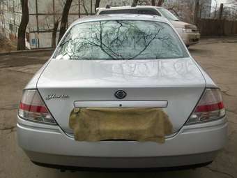 1999 Nissan Gloria Pictures