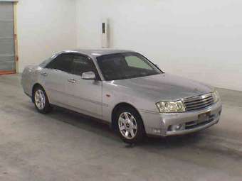 1999 Nissan Gloria Pictures