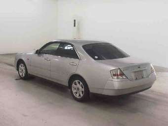 1999 Nissan Gloria Pictures