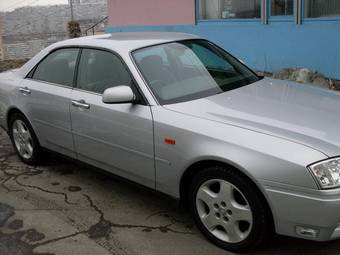 1999 Nissan Gloria Pictures