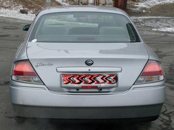 1999 Nissan Gloria Photos