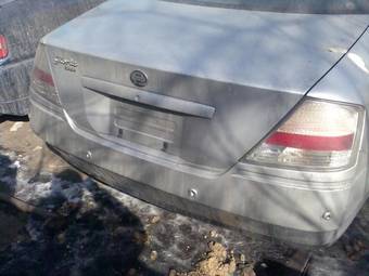 1999 Nissan Gloria Photos