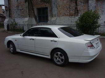 1999 Nissan Gloria Pictures