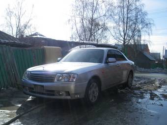 1999 Nissan Gloria Pictures