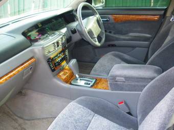 1999 Nissan Gloria Images