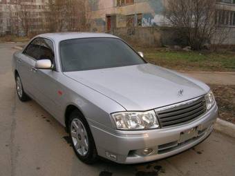 1999 Nissan Gloria Pictures