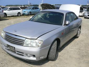 1999 Nissan Gloria Pictures