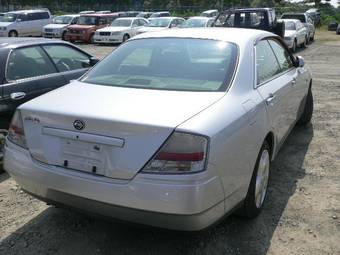 1999 Nissan Gloria Photos