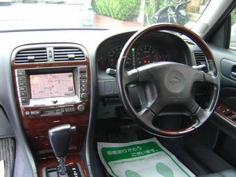 1999 Nissan Gloria Pictures