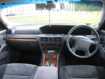 1999 Nissan Gloria Photos