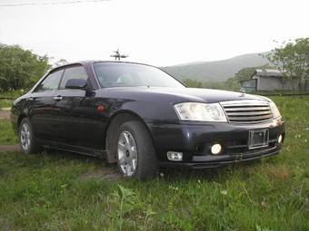 1999 Nissan Gloria Pictures