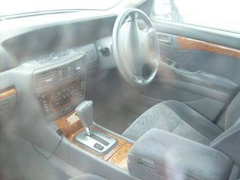 1999 Nissan Gloria Photos