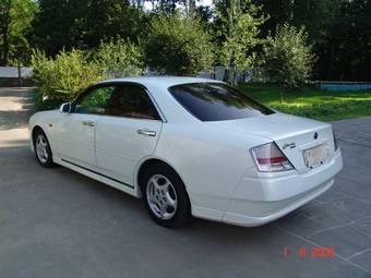 1999 Nissan Gloria Photos