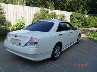 1999 Nissan Gloria Pictures