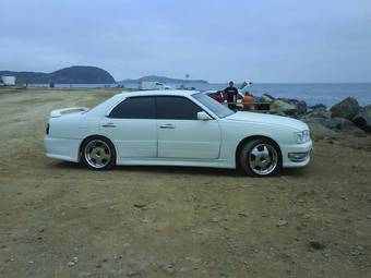 1999 Nissan Gloria Photos