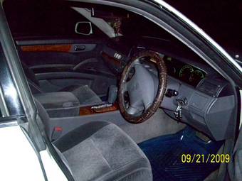 1999 Nissan Gloria Photos