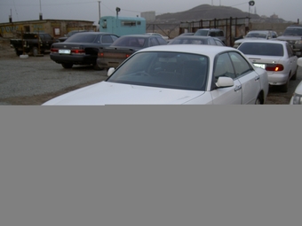2000 Nissan Gloria