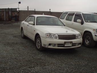 2000 Nissan Gloria