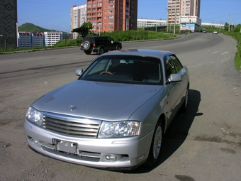 2000 Nissan Gloria