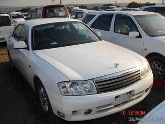 2000 Nissan Gloria