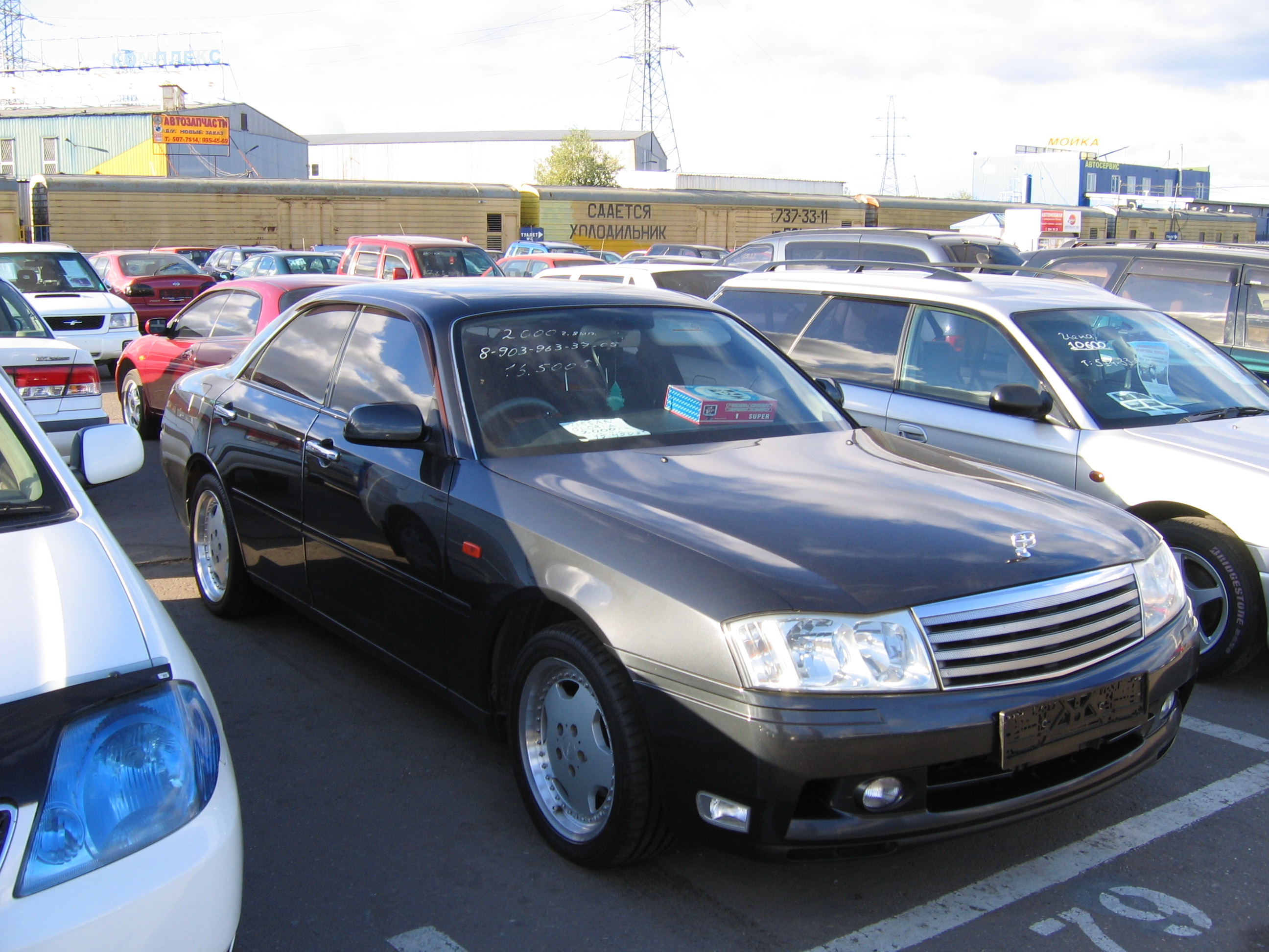2000 Nissan Gloria