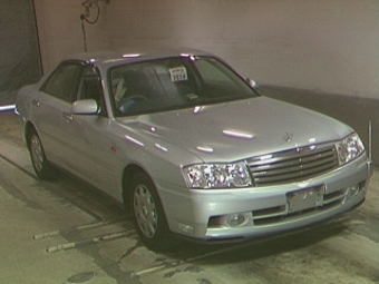 2000 Nissan Gloria