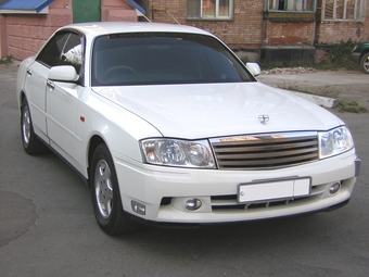 2000 Nissan Gloria