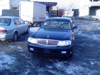 2000 Nissan Gloria