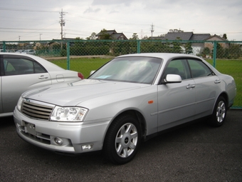 2000 Nissan Gloria