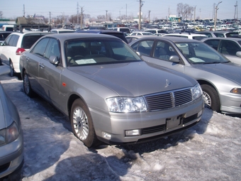 2000 Nissan Gloria