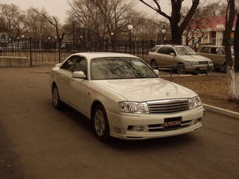 2000 Nissan Gloria