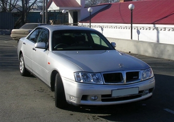 2000 Nissan Gloria