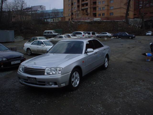 2000 Nissan Gloria