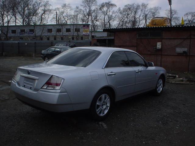 2000 Nissan Gloria