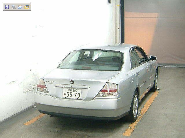 2000 Nissan Gloria